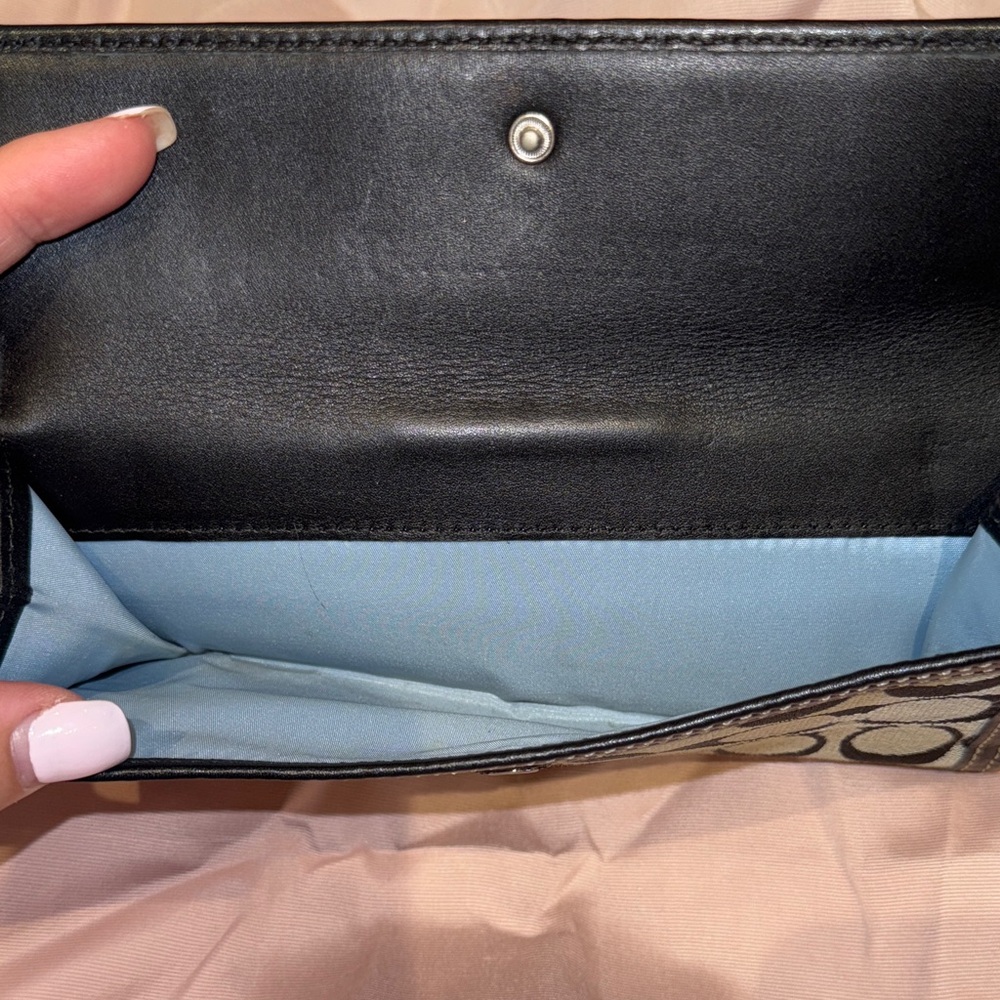 Coach Wallet - Picture 4 of 4